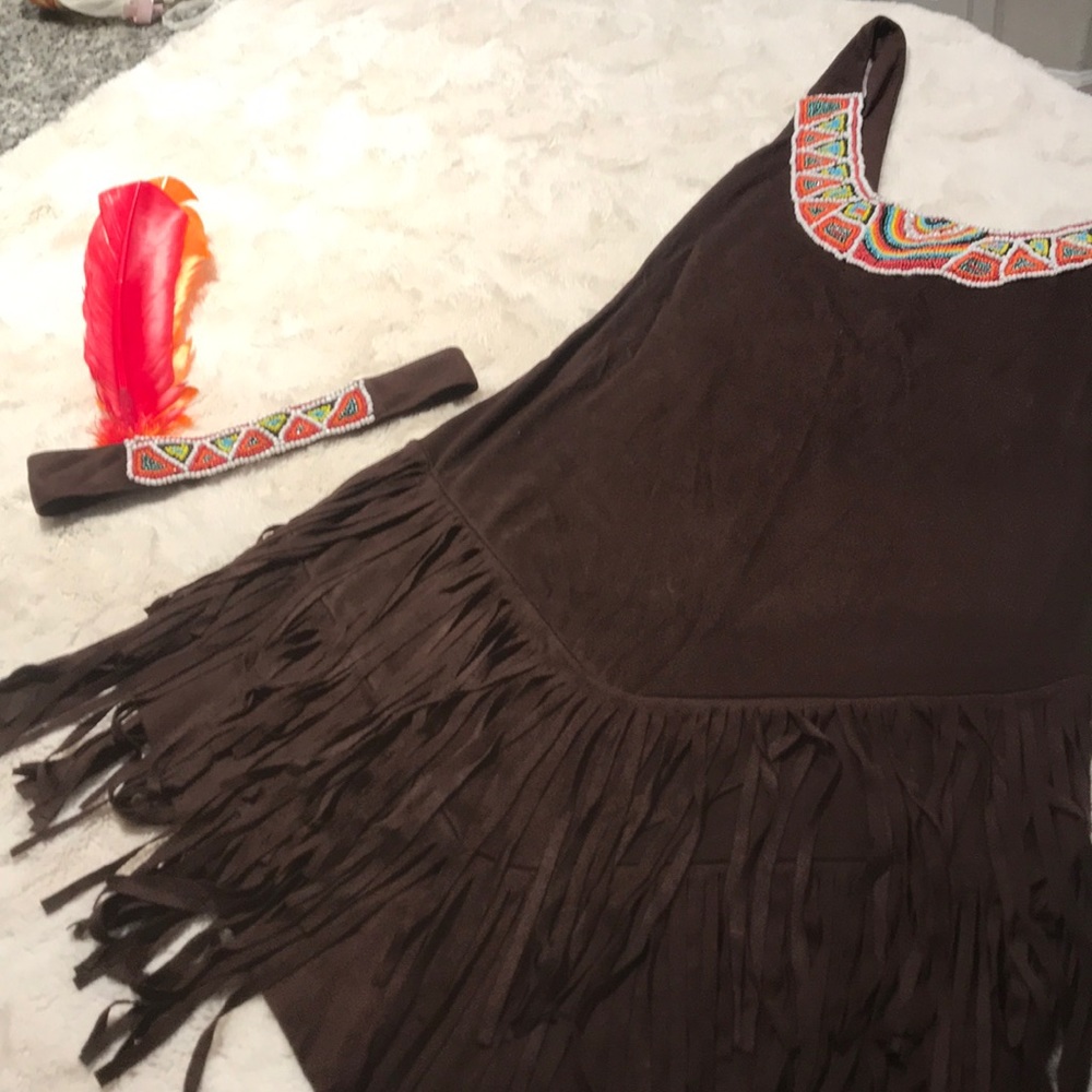 Native American Costume small